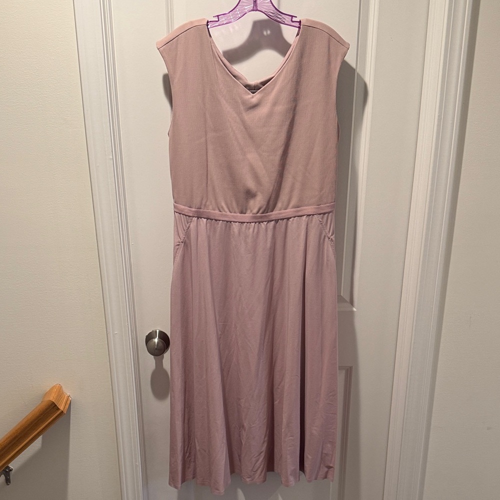 Athleta Dusty Rose Midi Sleeveless V-Neck Dress
